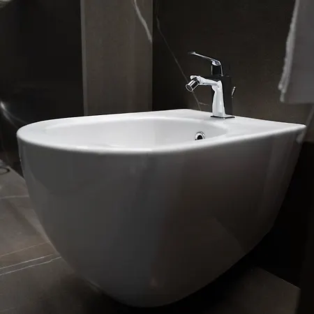 Vs Luxury With * Μπάρι